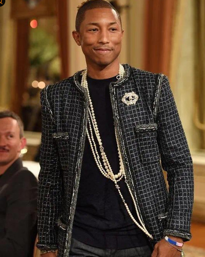 Men Wearing Pearl Necklaces 2020  Pearl Necklace on Celebrities